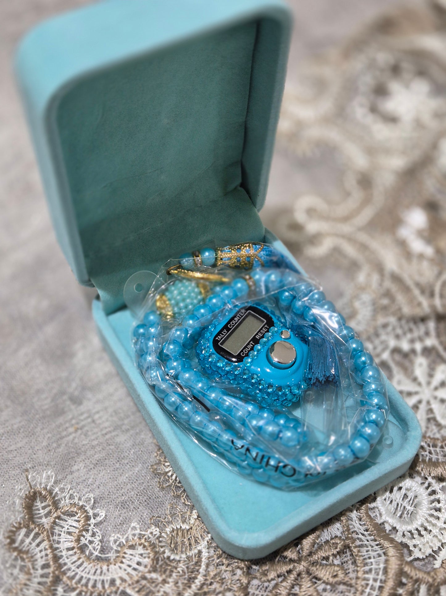 Luxury Islamic Tasbih Gift Set – Prayer Beads & Digital Finger Counter
