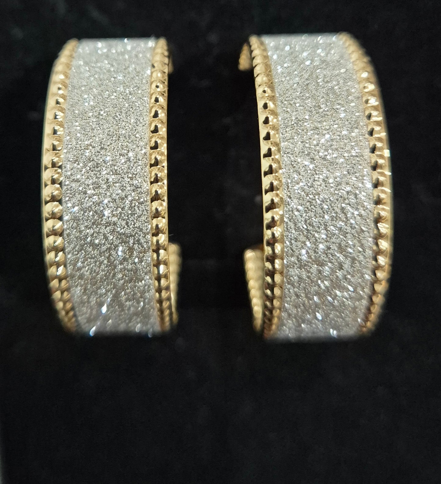Dual Tone Hoop
