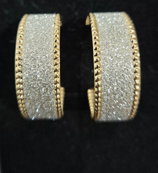 Dual Tone Hoop
